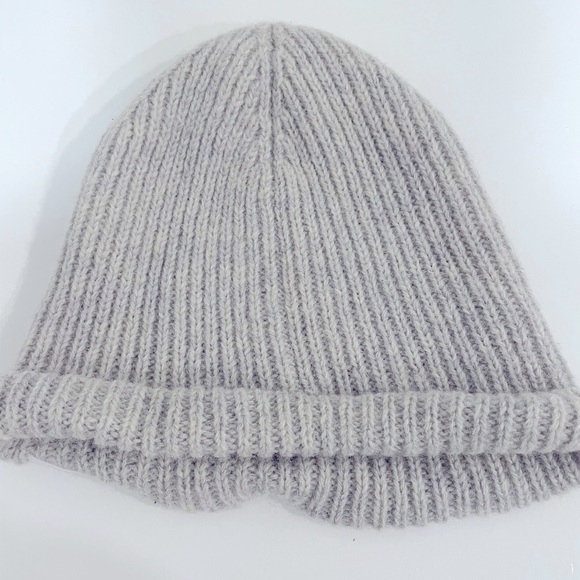 Frank and Oak beanie - Picture 2 of 3